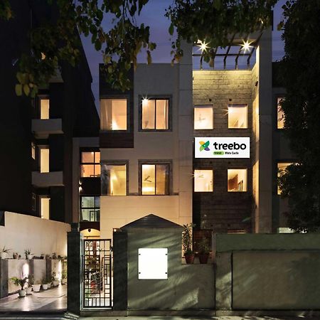 Treebo White Castle, Gurgaon Hotel Buitenkant foto