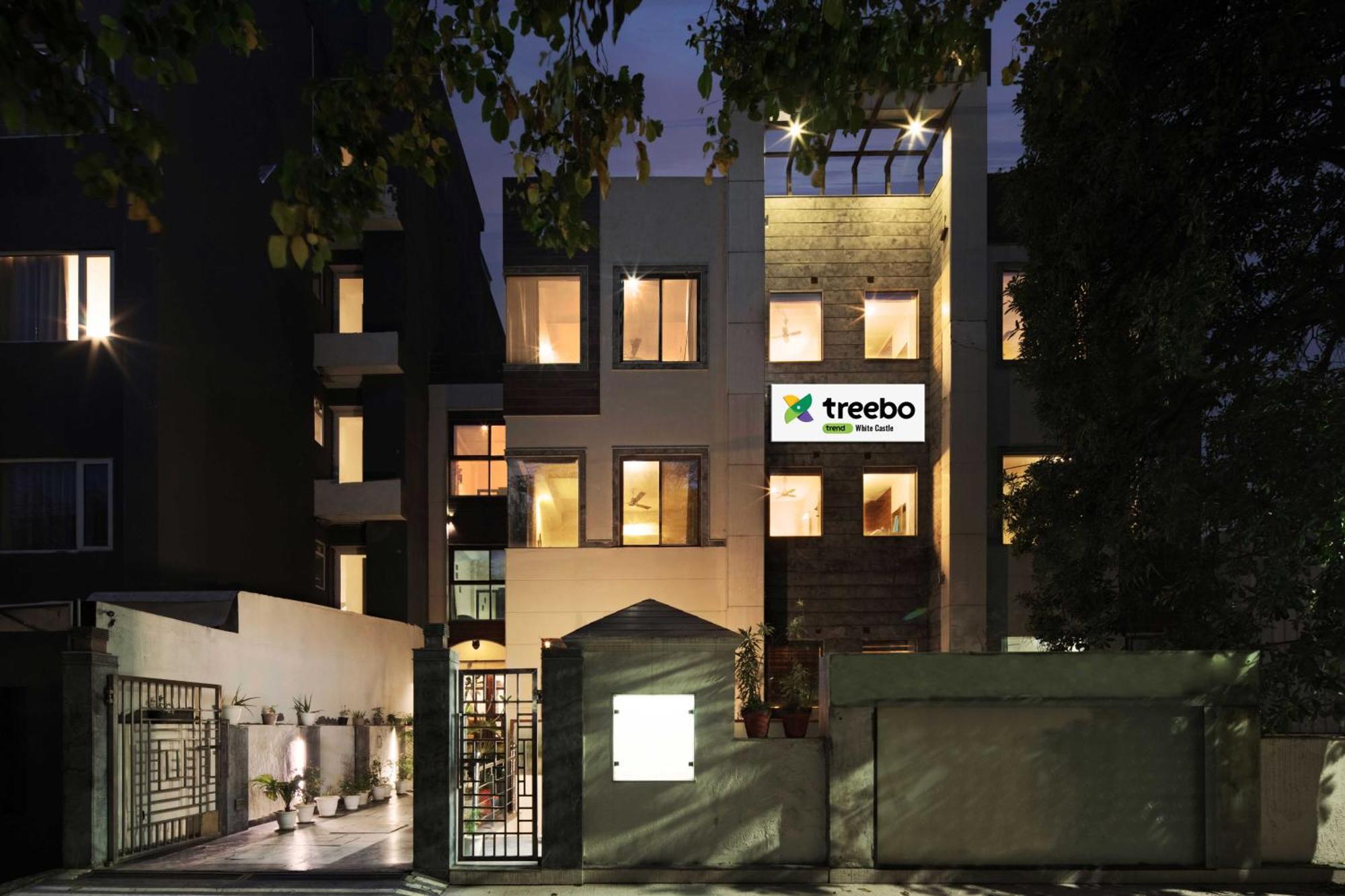 Treebo White Castle, Gurgaon Hotel Buitenkant foto