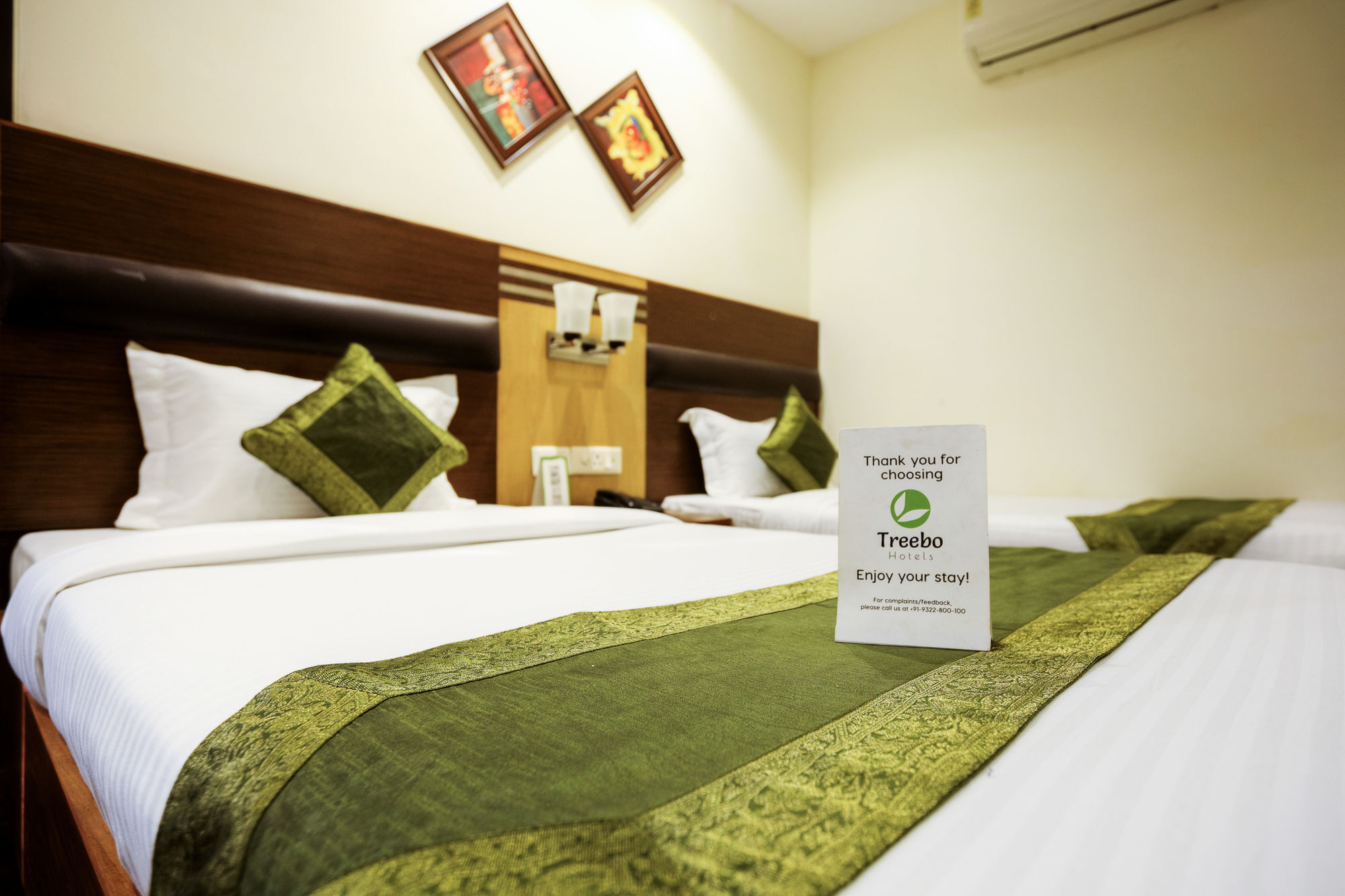 Treebo White Castle, Gurgaon Hotel Buitenkant foto
